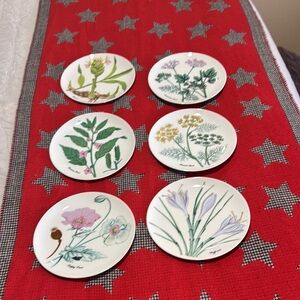 Horchow Pastel Floral Plate with Poppy Design